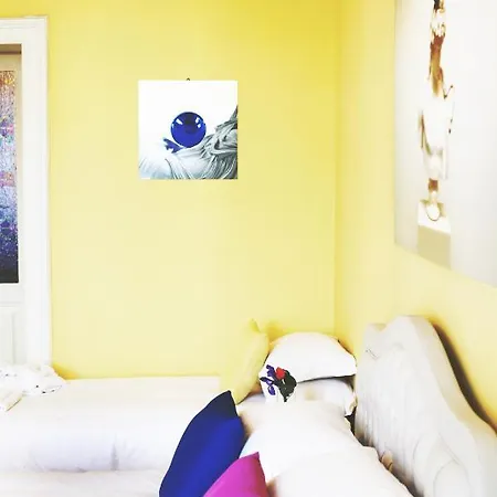 Piazza Vittorio87 4*