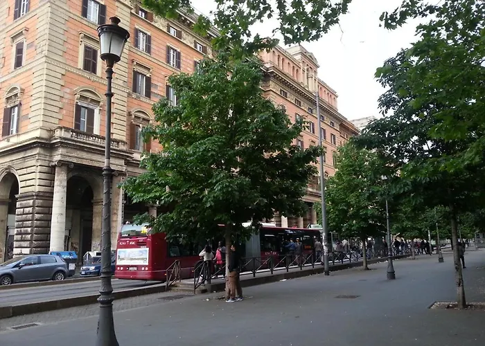 Piazza Vittorio87 4*